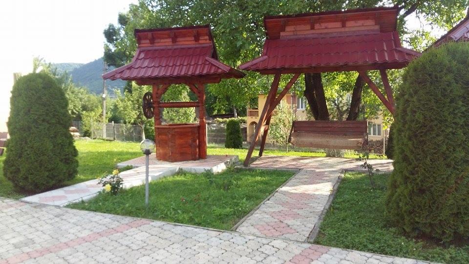 Pensiunea Casa Popan Сигіт Екстер'єр фото